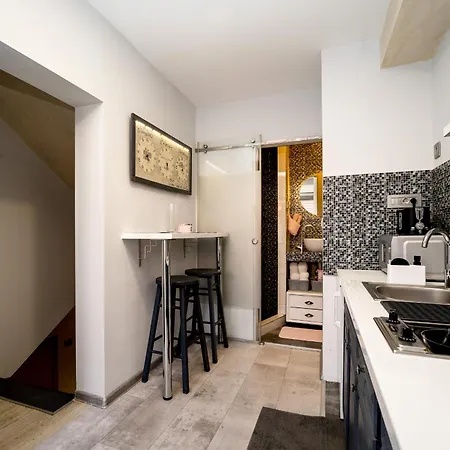 French House Pensión