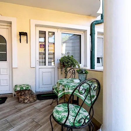 French House 4* Belgrado