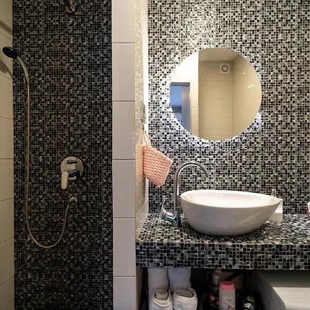 French House 게스트하우스 4*