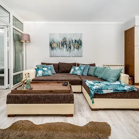 French House Belgrado