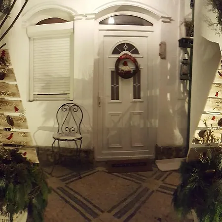 Pensión French House 4*