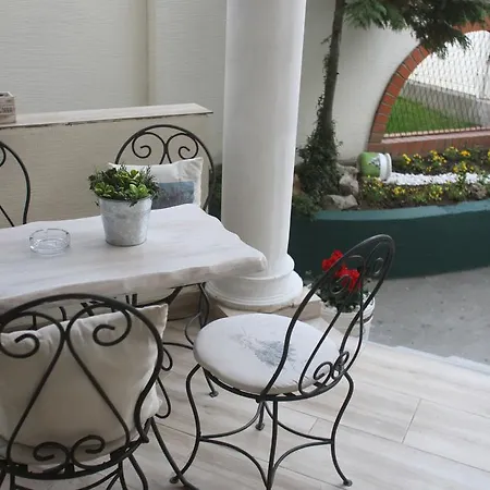 French House 4* Belgrado