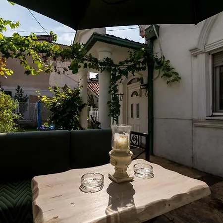 Guest house French House *